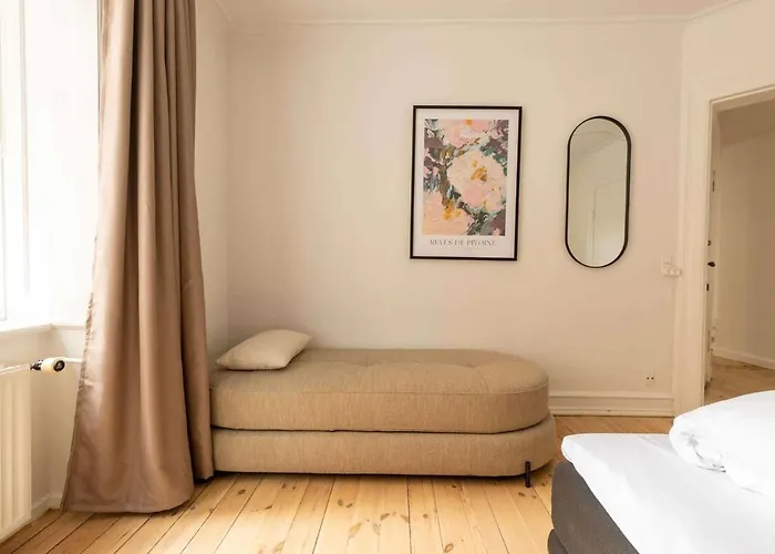 Spacious And Comfortable First-floor 3br 아파트 *