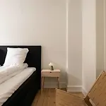 Only Spacious&comfortable First-floor 3br Apartamento