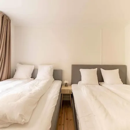 Only Spacious&comfortable First-floor 3br * Copenhague