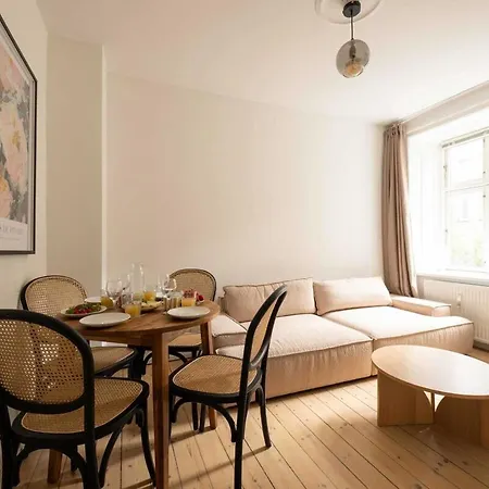 Spacious And Comfortable First-floor 3br Apartament Kopenhaga