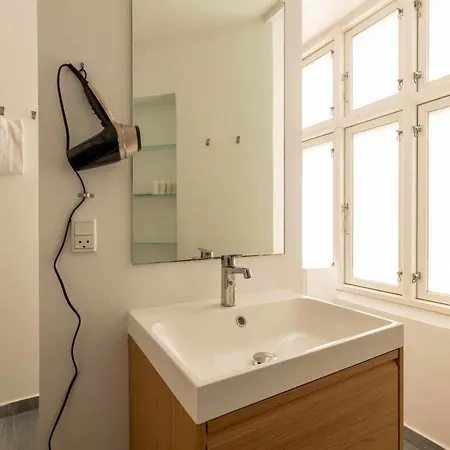 Spacious And Comfortable First-floor 3br Apartament